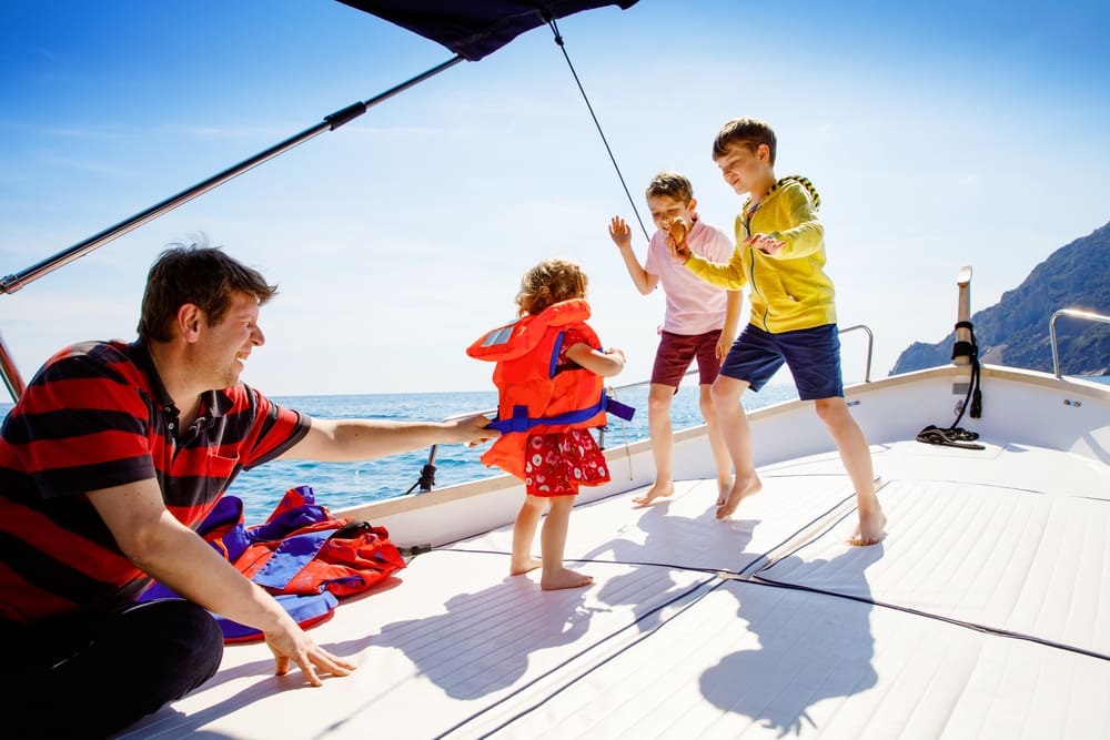 How to Choose The Right Boat For You and Your Family