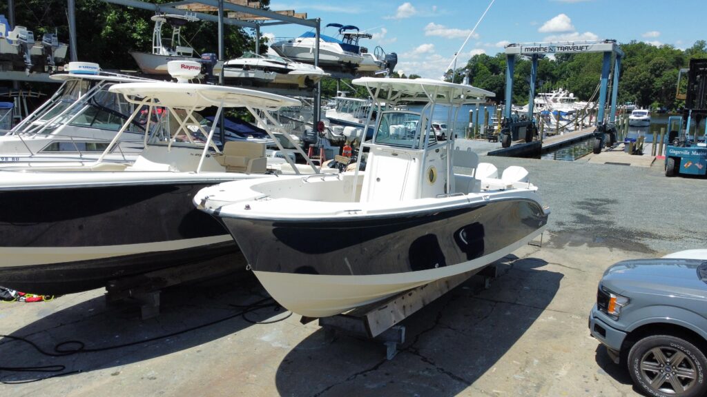 2005 Trophy 2503 Center Console