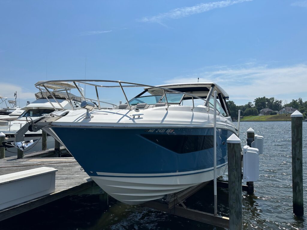 2021 Sea Ray 320 Sundancer