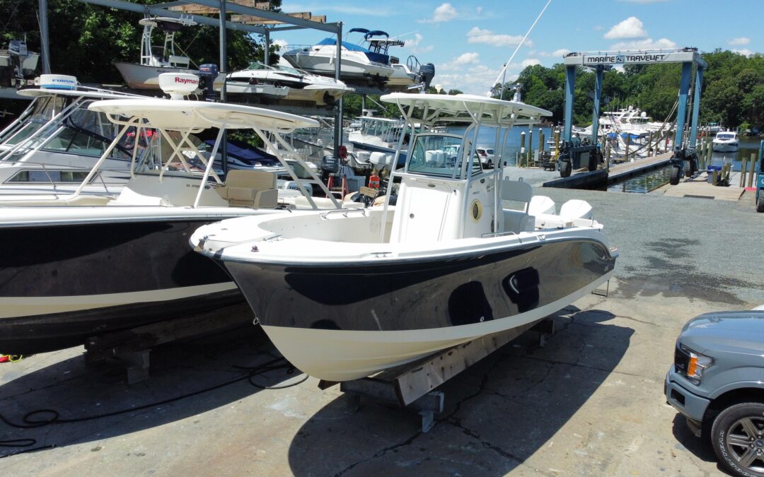2005 Trophy 2503 Center Console