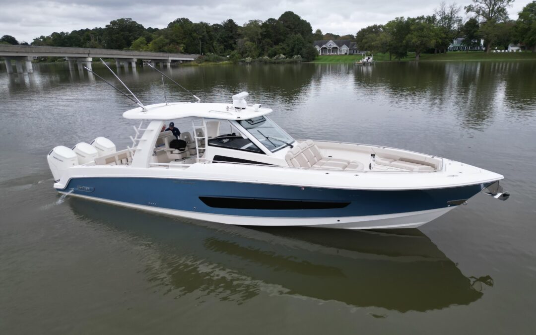 2023 Boston Whaler 420 Outrage